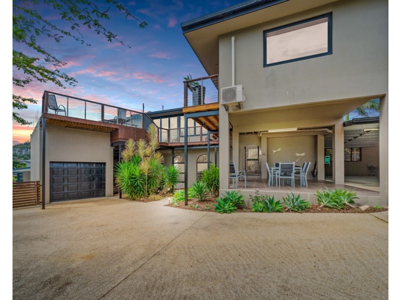 12 Ocean View Avenue, Airlie Beach QLD 4802