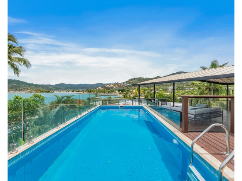 12 Ocean View Avenue, Airlie Beach QLD 4802