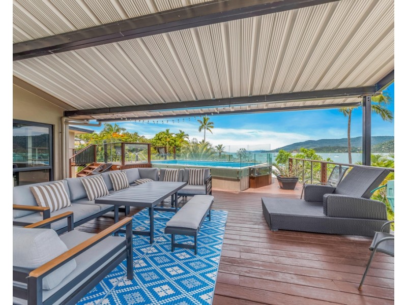 12 Ocean View Avenue, Airlie Beach QLD 4802