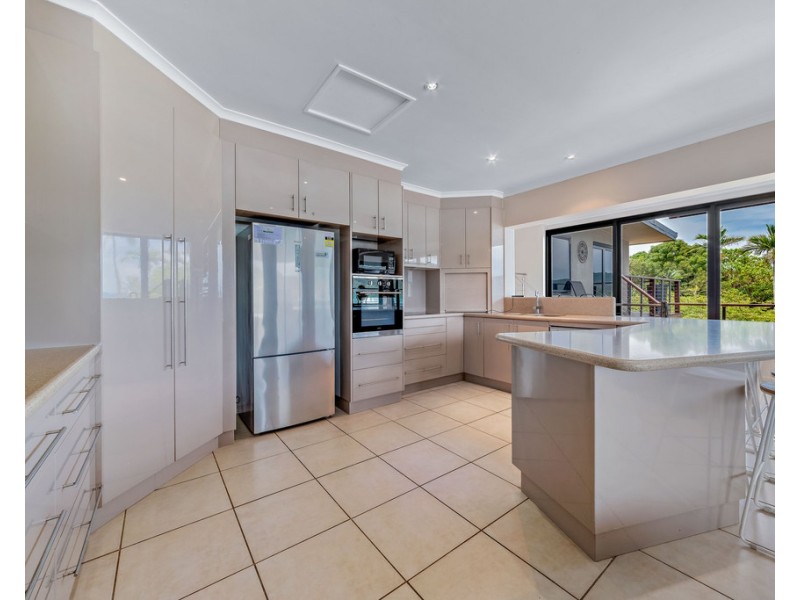 12 Ocean View Avenue, Airlie Beach QLD 4802