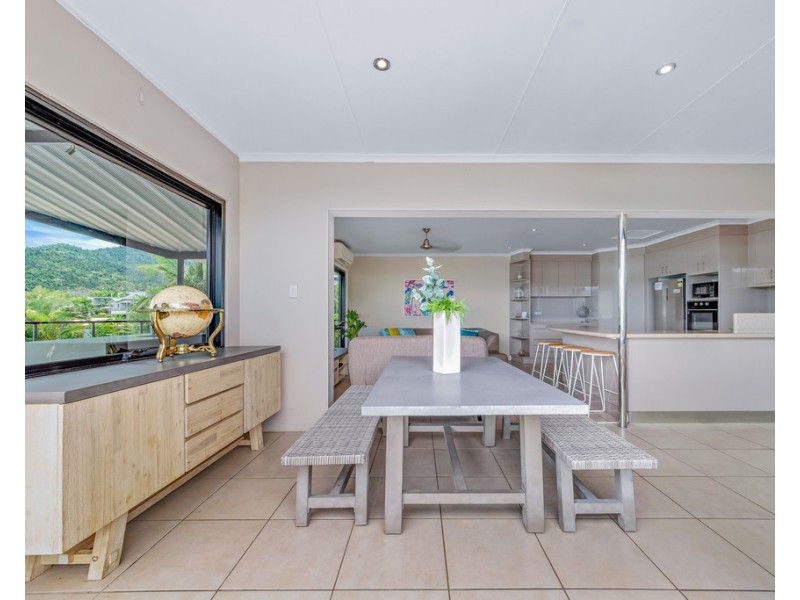 12 Ocean View Avenue, Airlie Beach QLD 4802