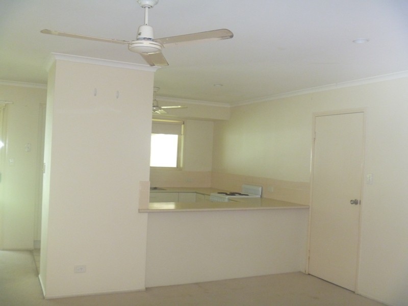 8 Solway Avenue, Cannonvale QLD 4802