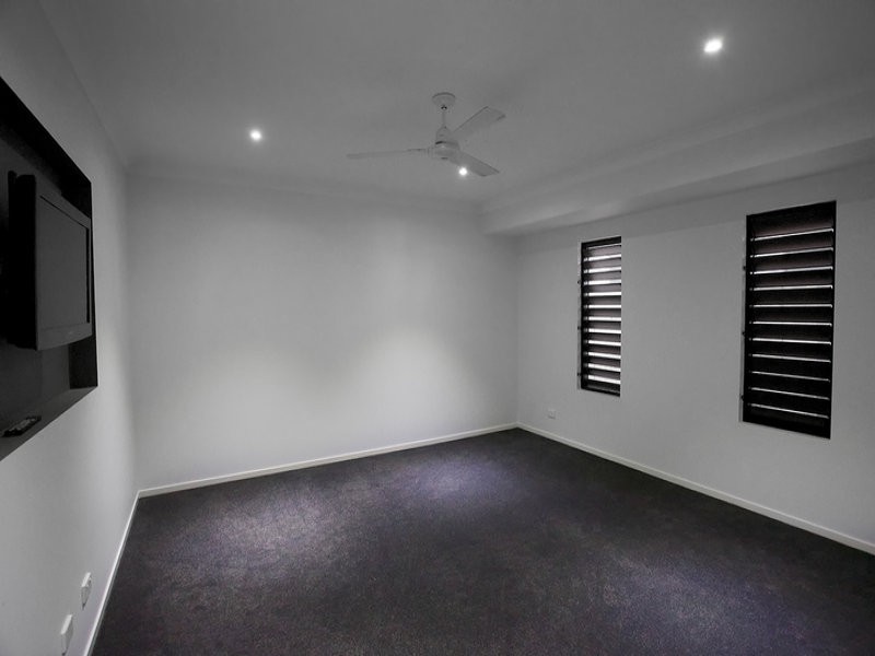 14 Twin Creek Court, Cannonvale QLD 4802