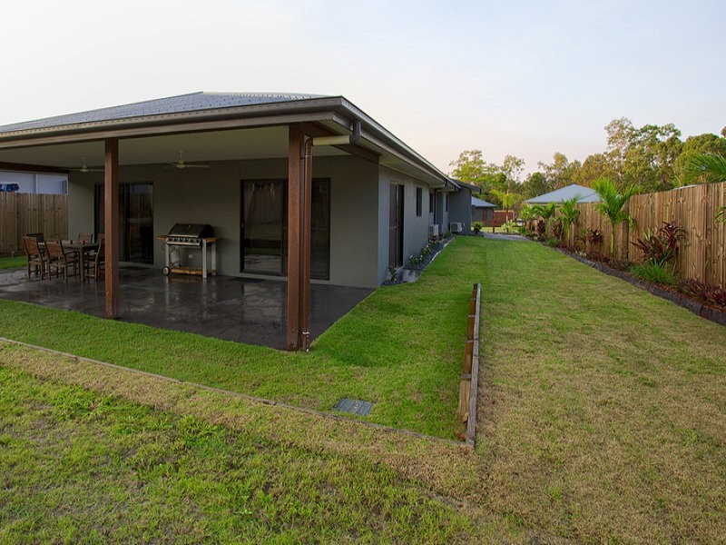 14 Twin Creek Court, Cannonvale QLD 4802