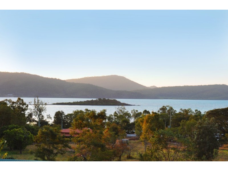 31 Jones Road, Cannonvale QLD 4802