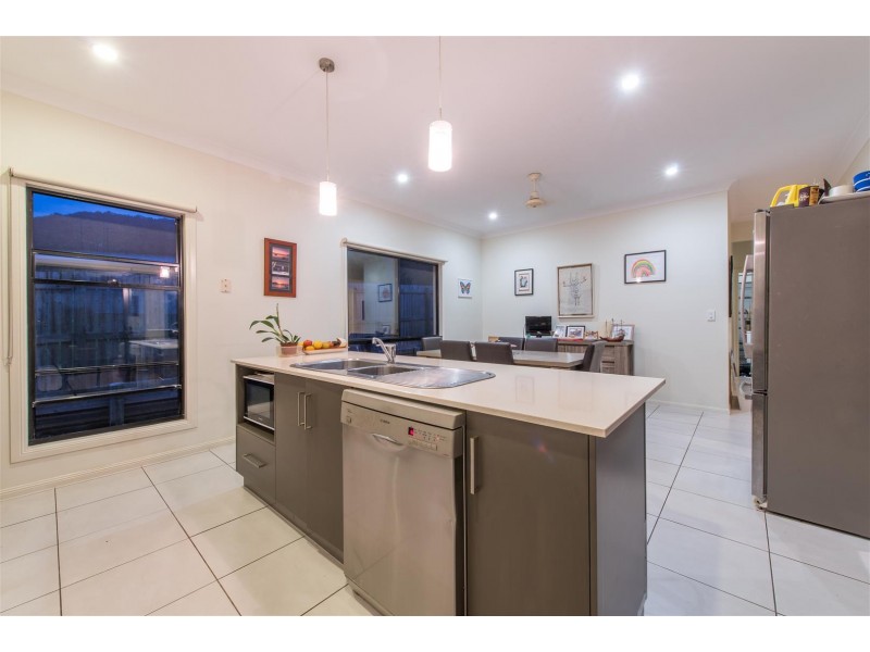 15 Armada Crescent, Jubilee Pocket QLD 4802