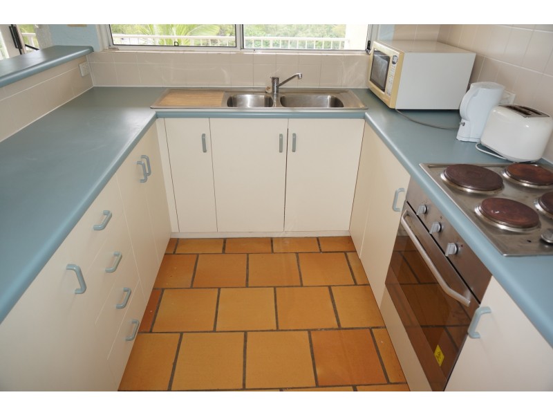 1/12 Eshelby Drive, Cannonvale QLD 4802