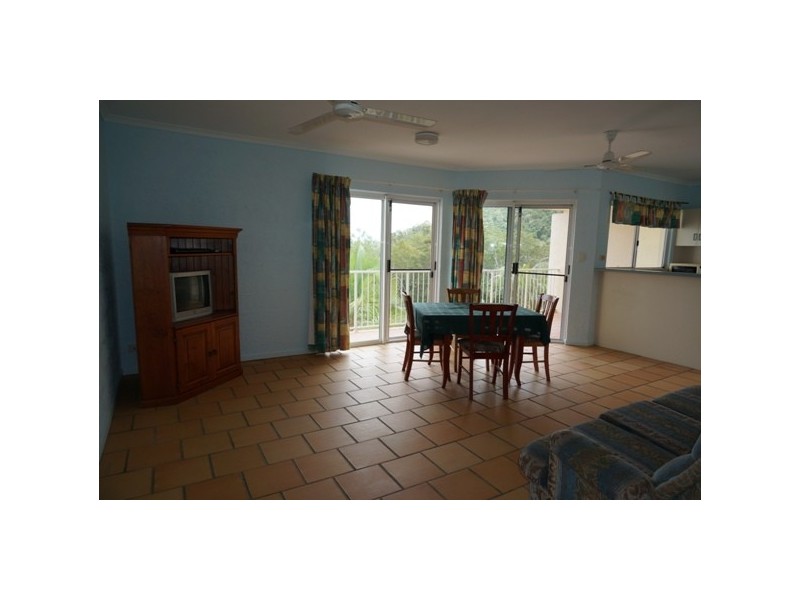 1/12 Eshelby Drive, Cannonvale QLD 4802