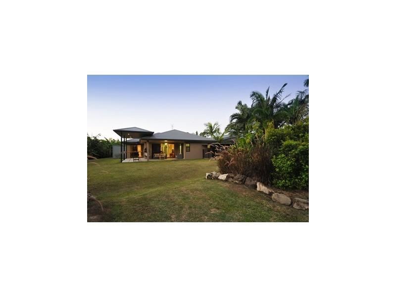80 Abell Road, Cannonvale QLD 4802