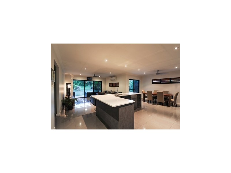 80 Abell Road, Cannonvale QLD 4802
