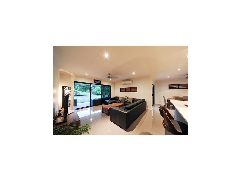 80 Abell Road, Cannonvale QLD 4802