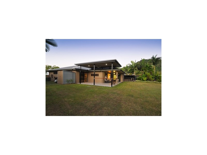 80 Abell Road, Cannonvale QLD 4802