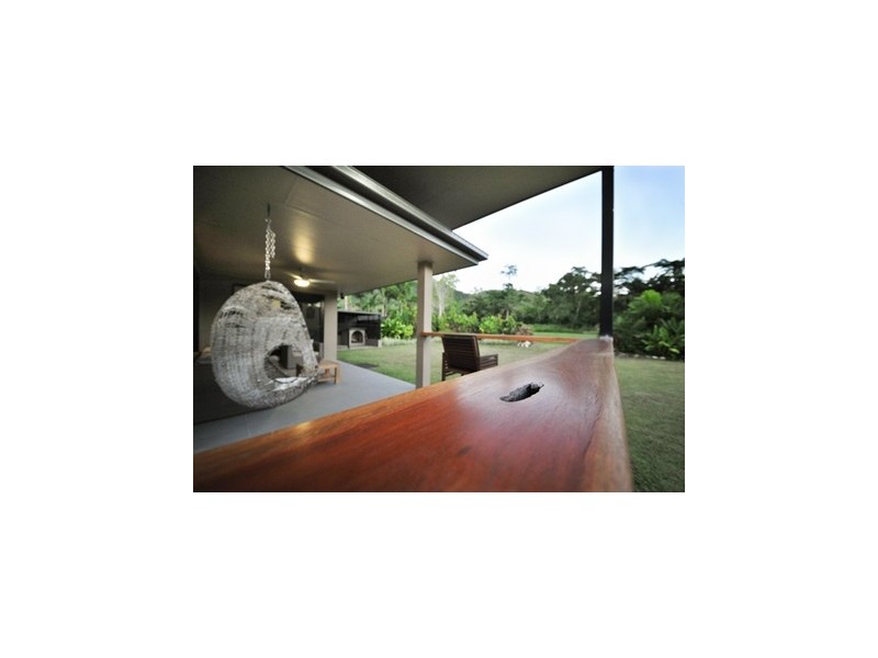 80 Abell Road, Cannonvale QLD 4802