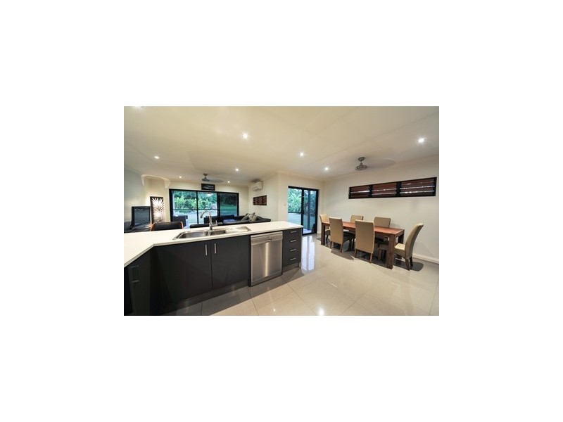 80 Abell Road, Cannonvale QLD 4802