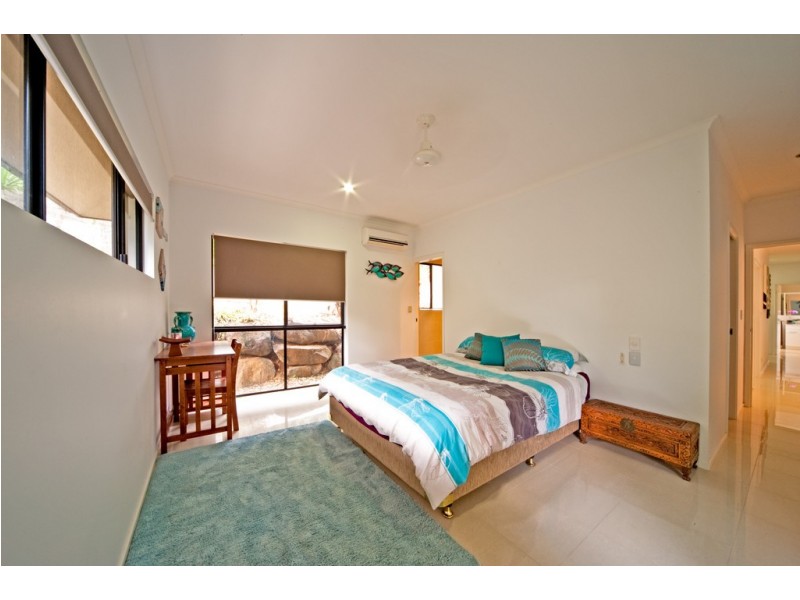55 Jones Road, Cannonvale QLD 4802