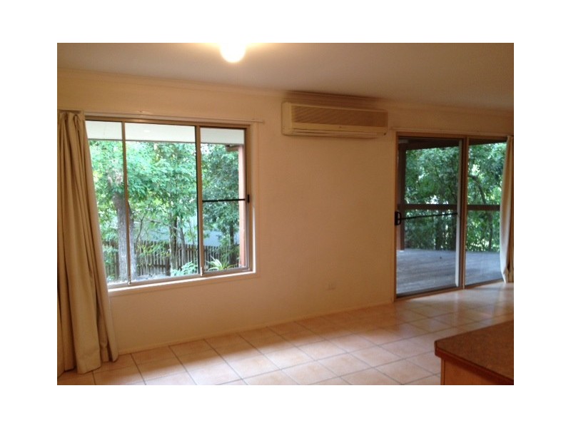 2/9 Border Drive, Cannonvale QLD 4802