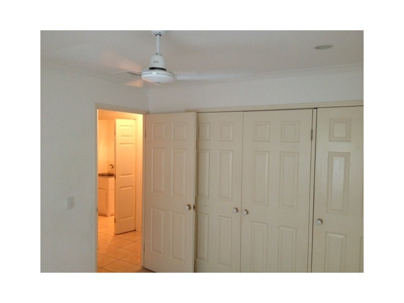 2/9 Border Drive, Cannonvale QLD 4802