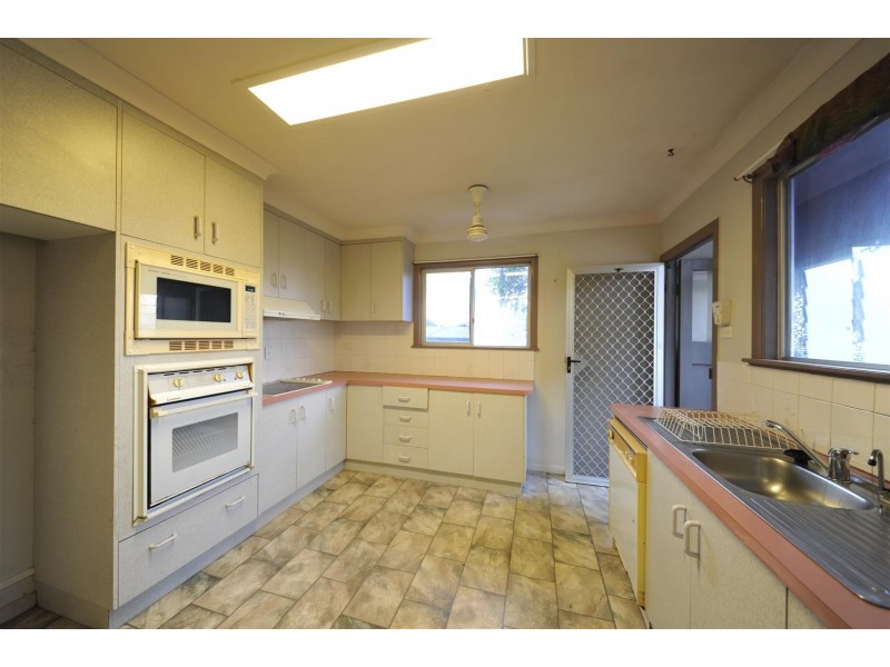 19 Jupp Street, Proserpine QLD 4800