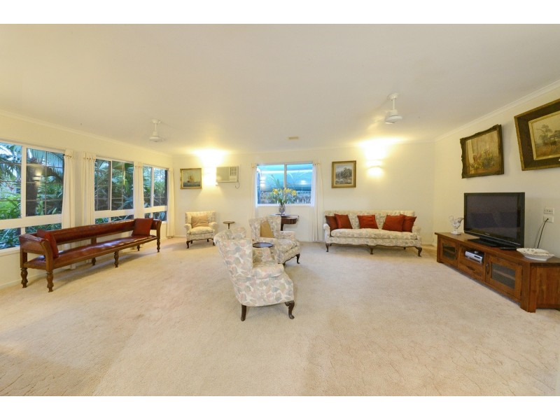 198 Shute Harbour Road, Cannonvale QLD 4802