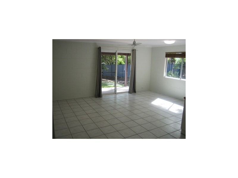 5 William Close, Cannonvale QLD 4802