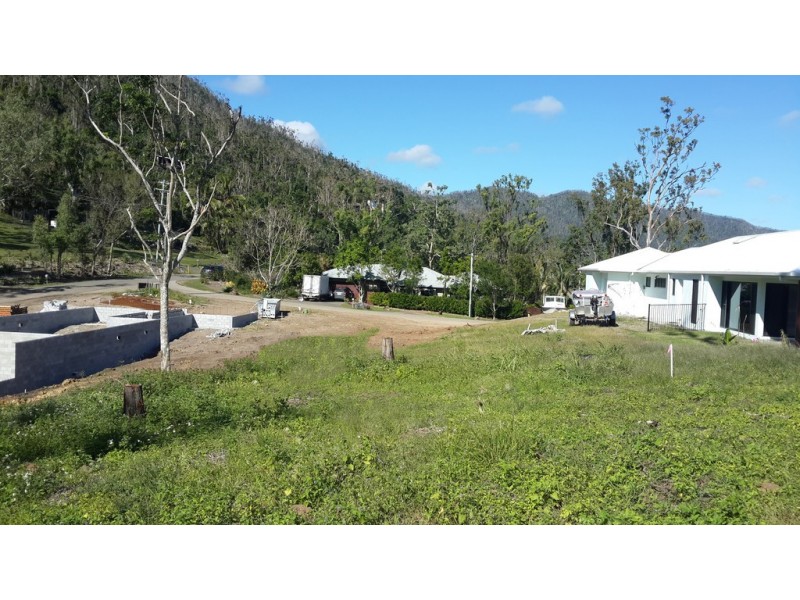 4 Johnswood Close, Cannonvale QLD 4802