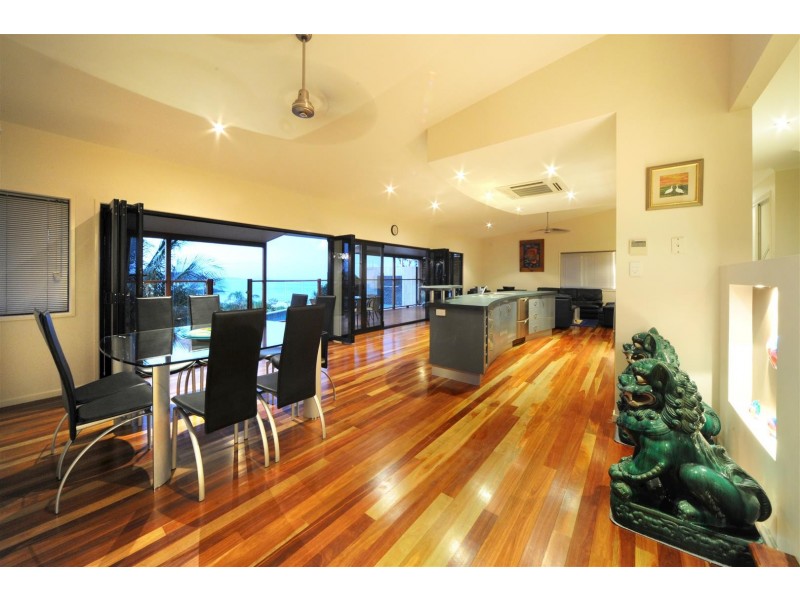 2 Woodwark Crescent, Cannonvale QLD 4802