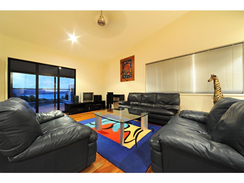 2 Woodwark Crescent, Cannonvale QLD 4802