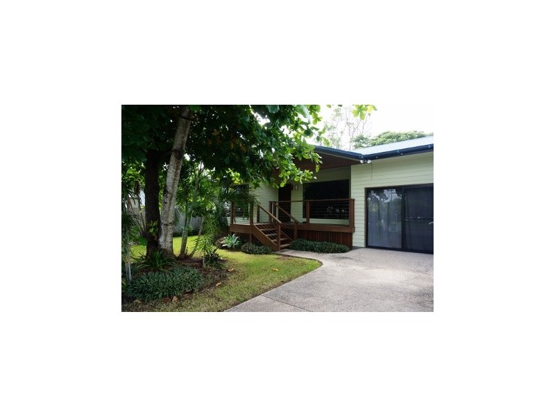 124 Shute Harbour Road, Cannonvale QLD 4802