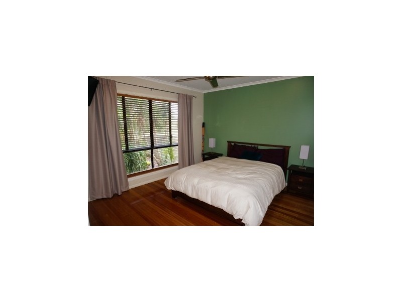 124 Shute Harbour Road, Cannonvale QLD 4802