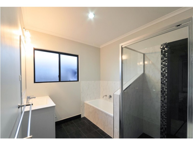 10 Figtree Street, Proserpine QLD 4800
