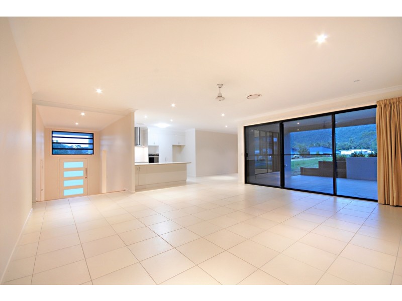 8 Armada Crescent, Jubilee Pocket QLD 4802