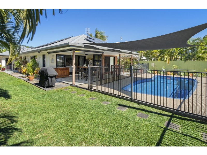 83 Abell Road, Cannonvale QLD 4802