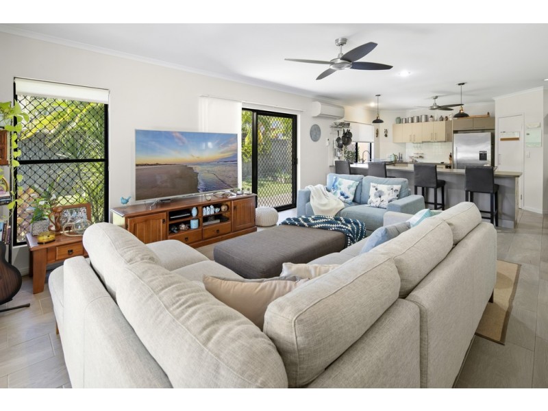 83 Abell Road, Cannonvale QLD 4802