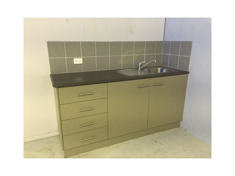 4/8 Myer Lasky Drive, Cannonvale QLD 4802