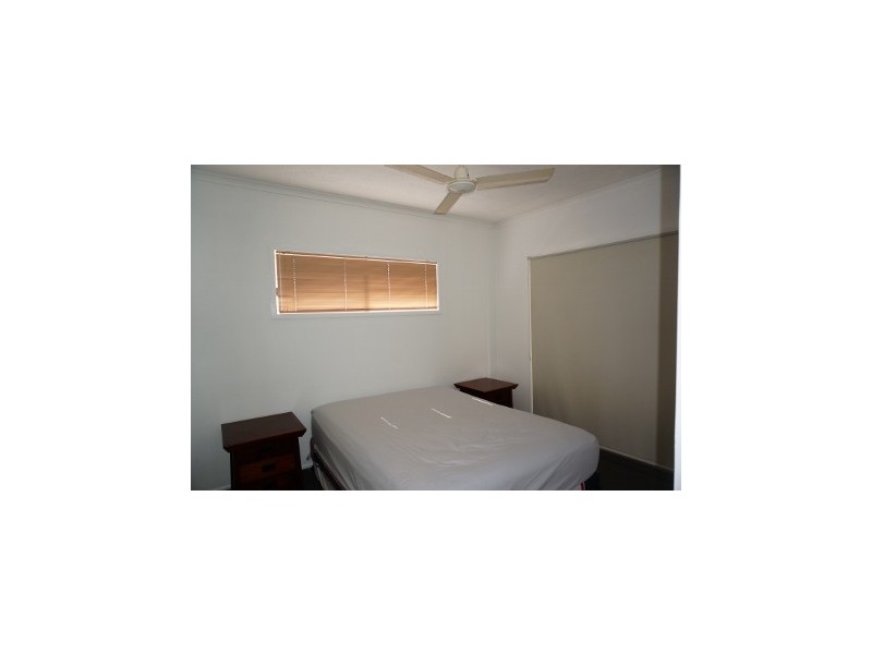 1B/10 Island Drive, Cannonvale QLD 4802