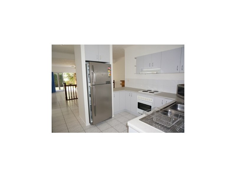 1B/10 Island Drive, Cannonvale QLD 4802