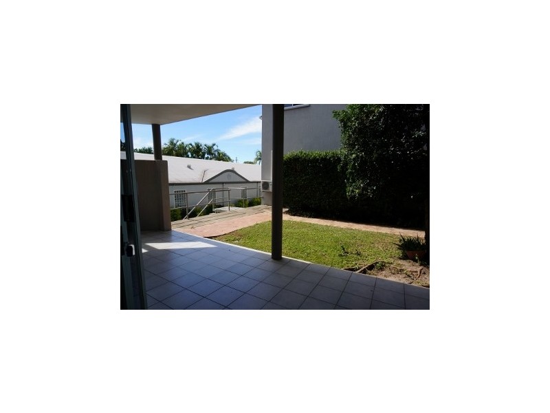 1B/10 Island Drive, Cannonvale QLD 4802