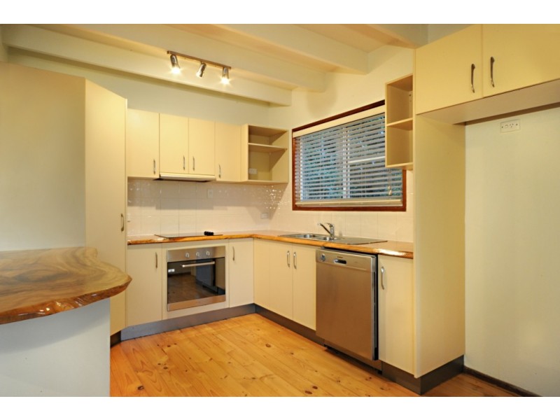 7 Alice Court, Cannonvale QLD 4802