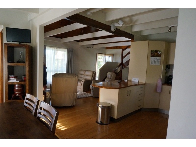 7 Alice Court, Cannonvale QLD 4802