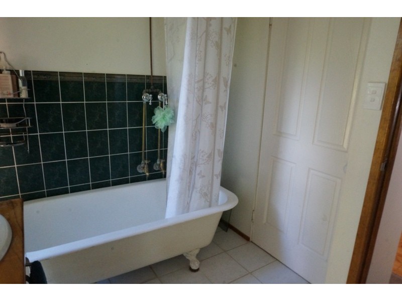 7 Alice Court, Cannonvale QLD 4802