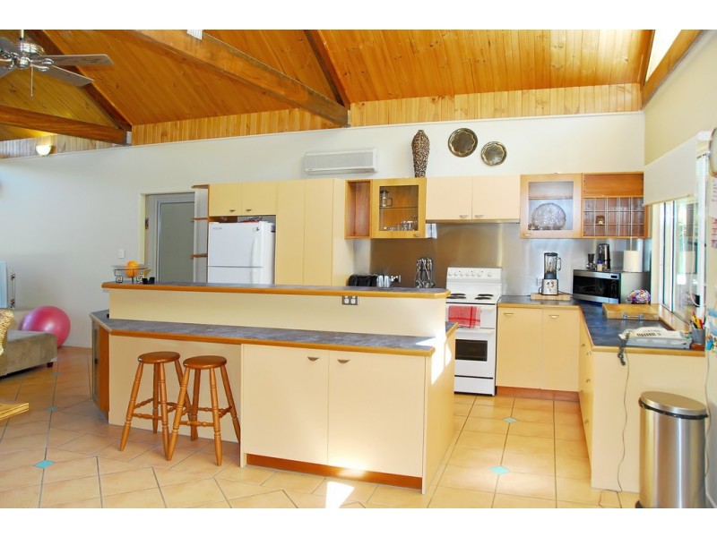 9 Muruk Crescent, Jubilee Pocket QLD 4802