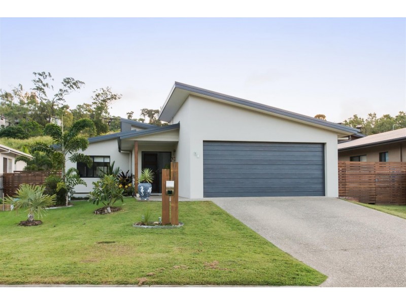34 Parker Road, Cannonvale QLD 4802