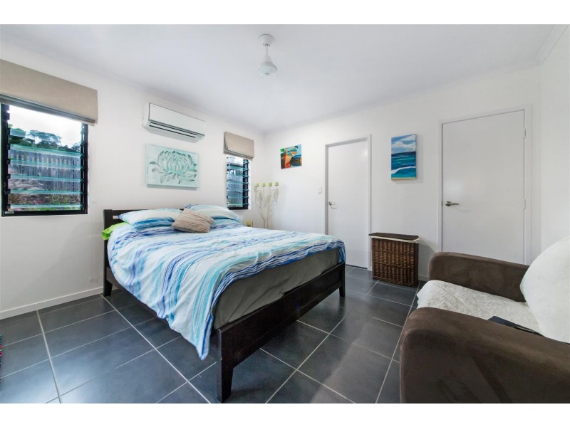 34 Parker Road, Cannonvale QLD 4802