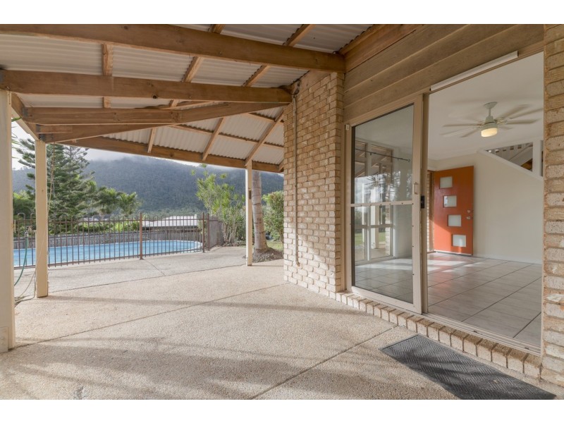 10 Daydream Court, Cannonvale QLD 4802