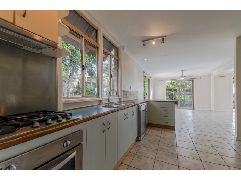 10 Daydream Court, Cannonvale QLD 4802