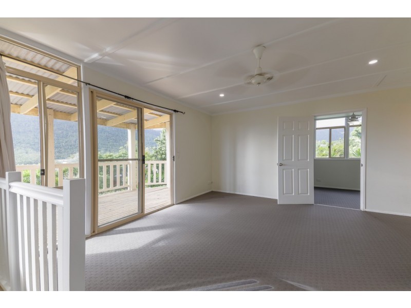 10 Daydream Court, Cannonvale QLD 4802