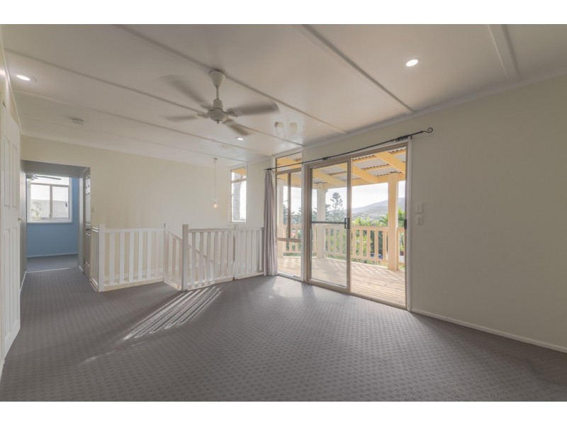 10 Daydream Court, Cannonvale QLD 4802