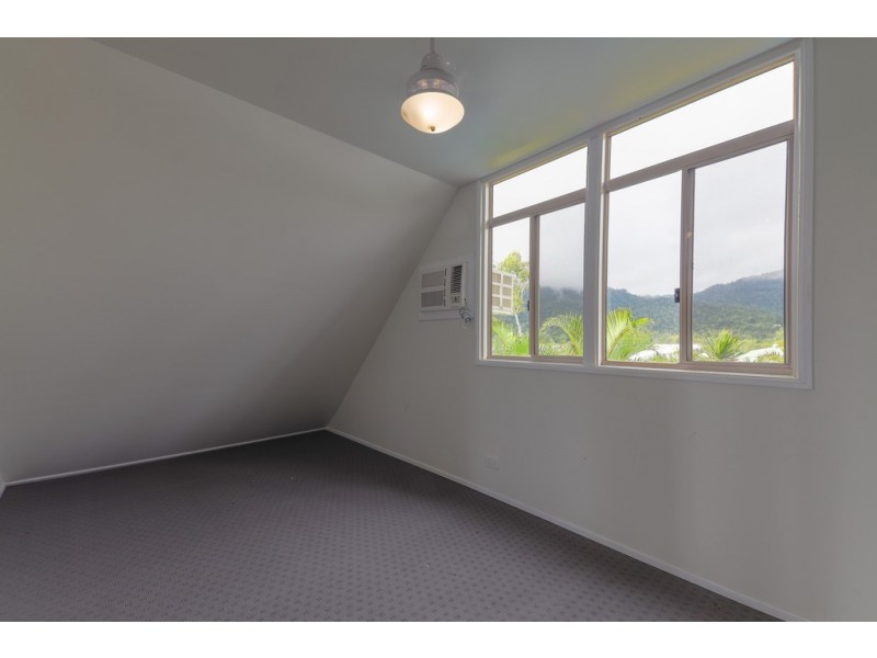 10 Daydream Court, Cannonvale QLD 4802