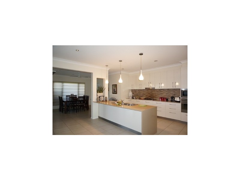 45 Ridge View Road, Cannonvale QLD 4802