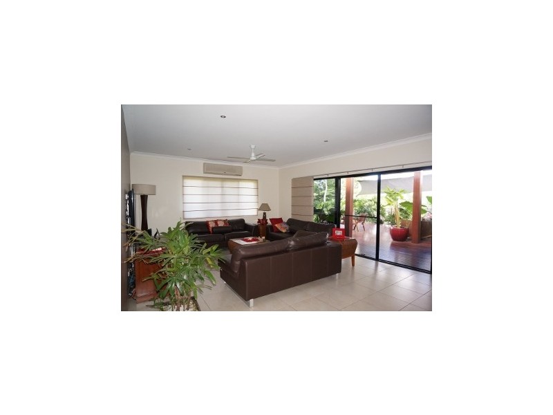 45 Ridge View Road, Cannonvale QLD 4802